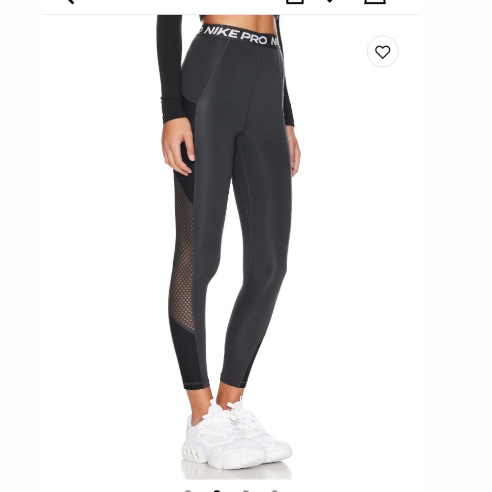 Nike - Picture 2 of 6